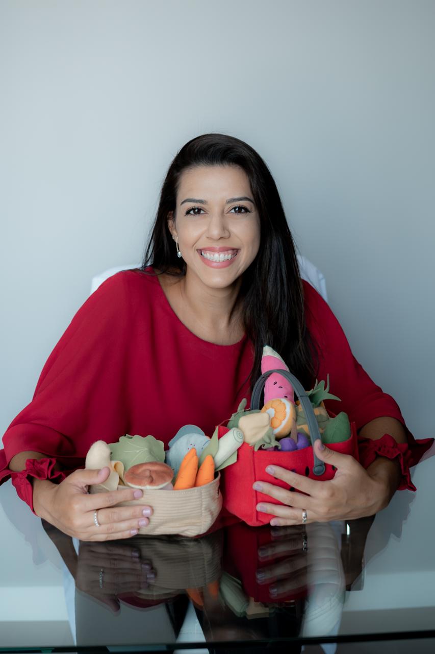 Emily Lopes — Nutricionista Pediátrica
